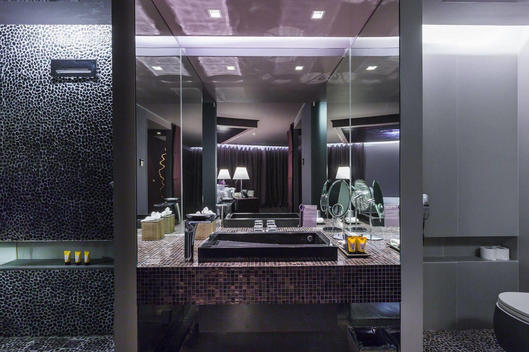 The Vine Hotel Funchal  Exterior photo Bathroom