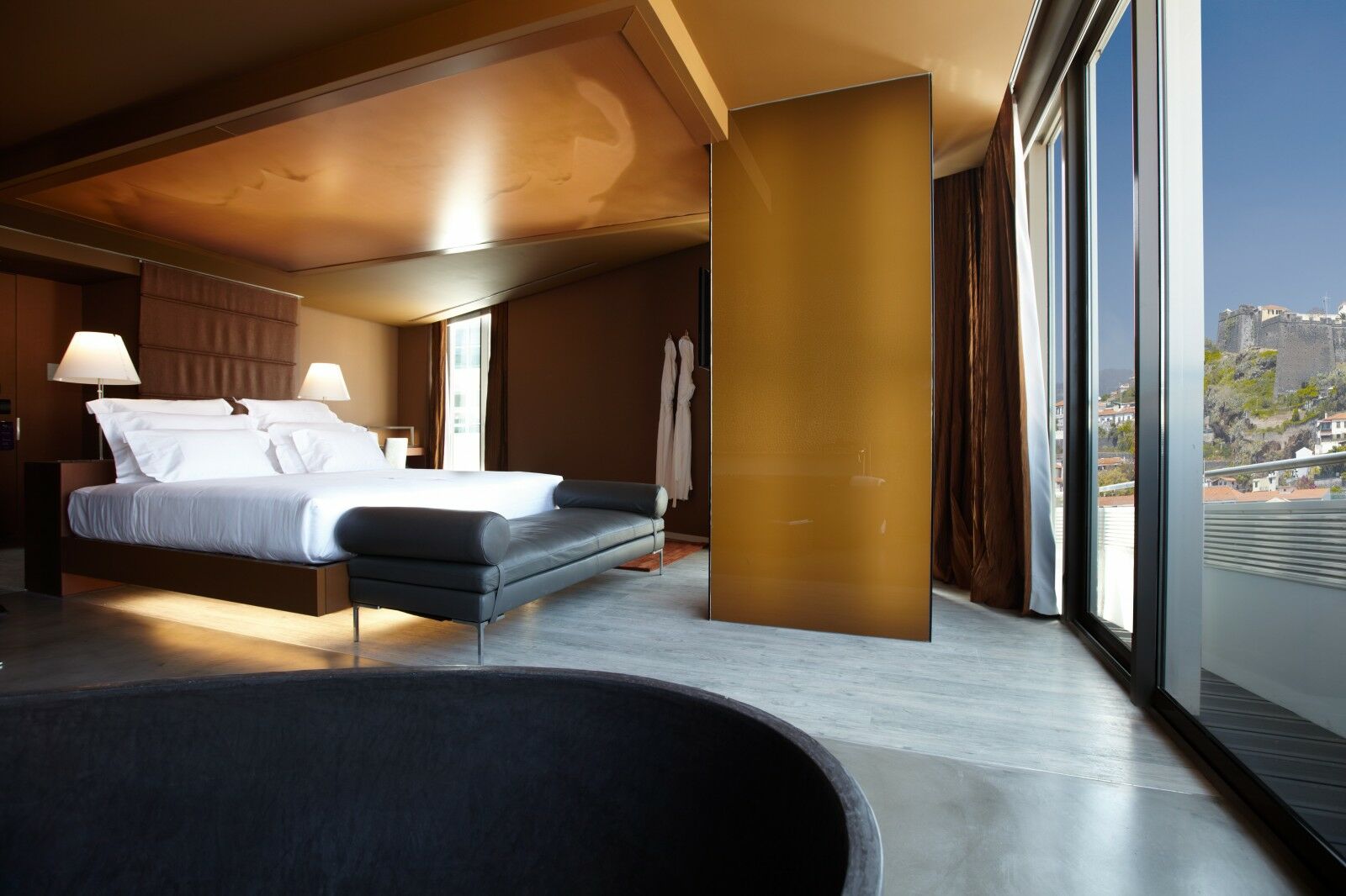 The Vine Hotel Funchal  Exterior photo A room at the ME London